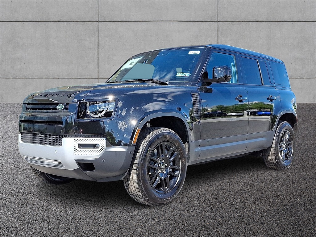 2025 Land Rover Defender S's photo