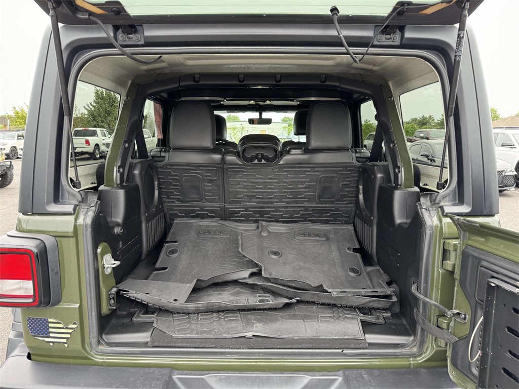 2023 Jeep Wrangler Rubicon photo 28