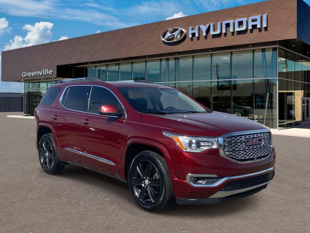 2017 GMC Acadia Denali's photo