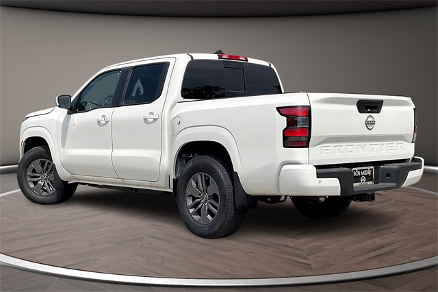 2025 Nissan Frontier SV photo 3