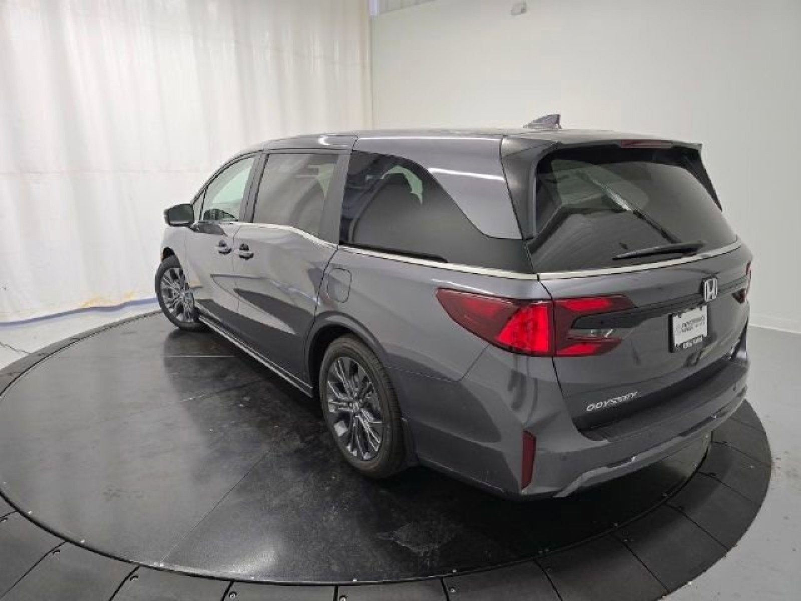 2026 Honda Odyssey Touring photo 23
