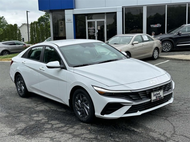 New 2024 Hyundai ELANTRA SEL 4D Sedan in Fairfax #RU742566 | Safford ...