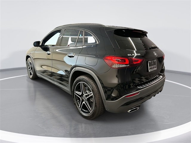 2022 Mercedes Benz GLA 250 4MATIC photo 2