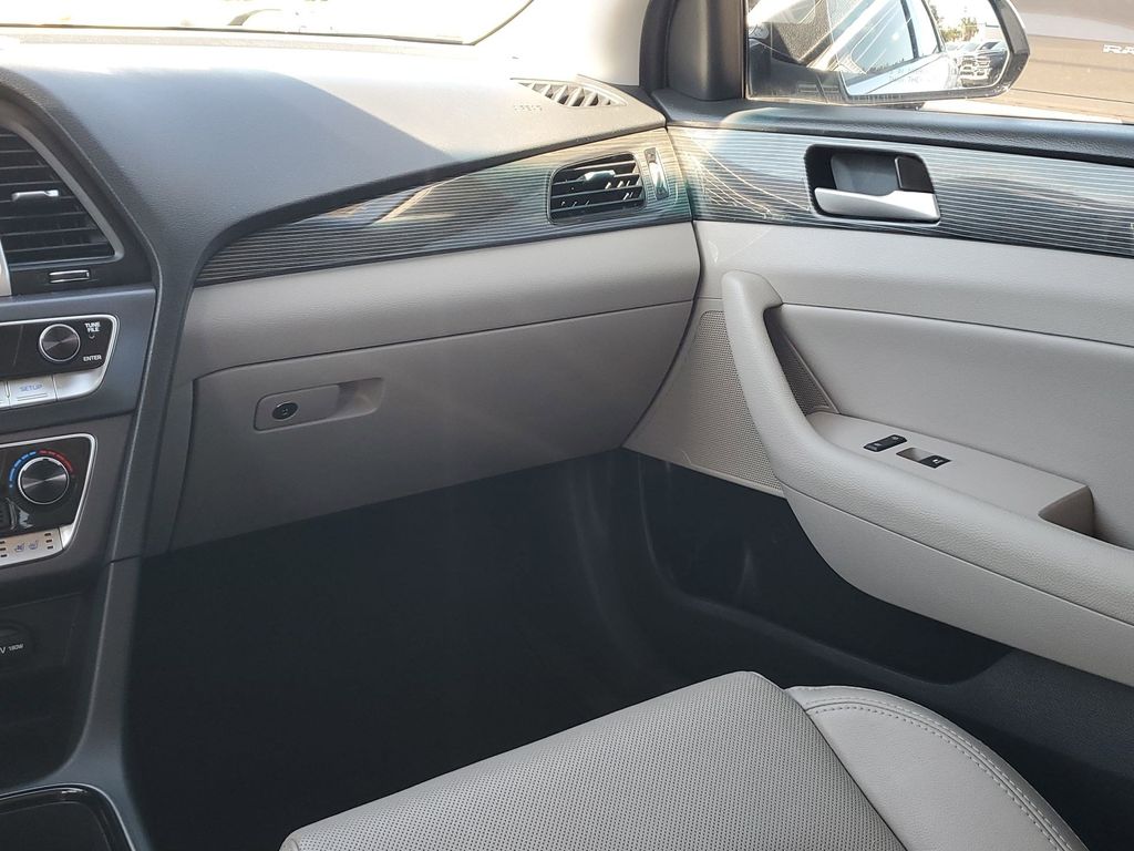 2019 Hyundai Sonata Limited photo 10