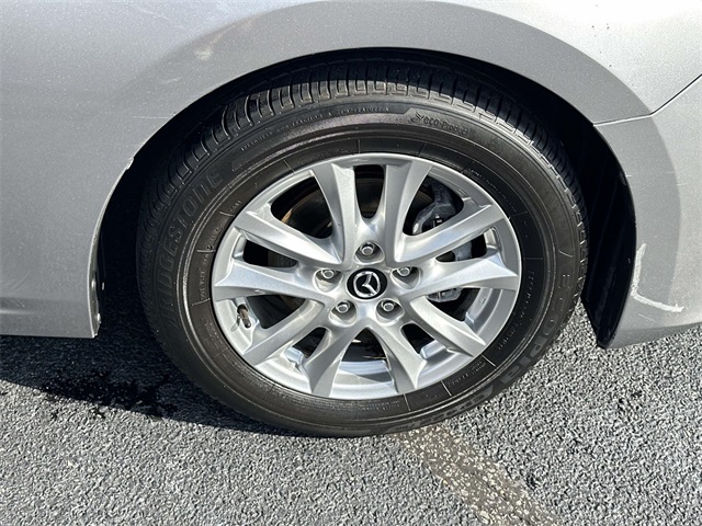 2015 Mazda Mazda3 Touring photo 11