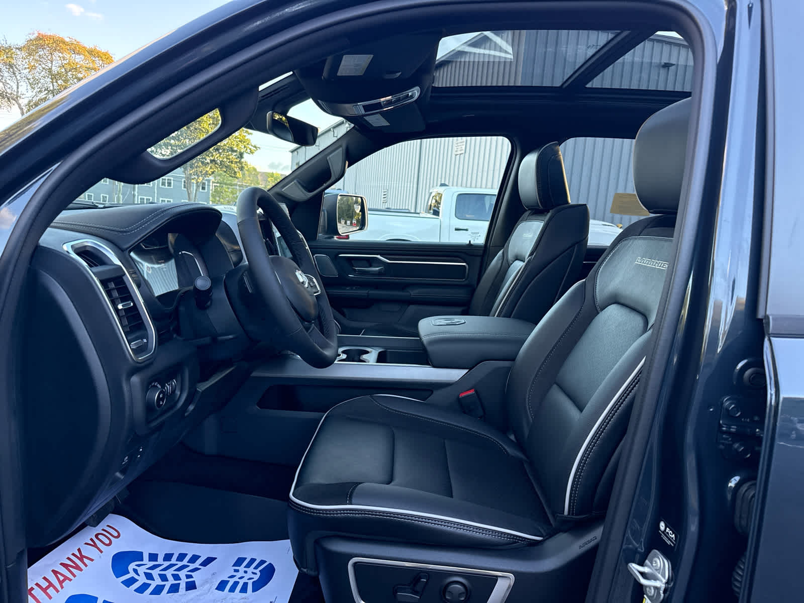 2026 Ram 1500 Laramie photo 8