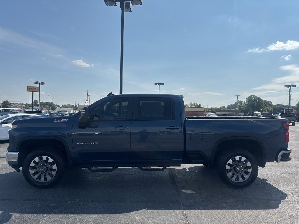 2025 Chevrolet Silverado 2500HD LT photo 6