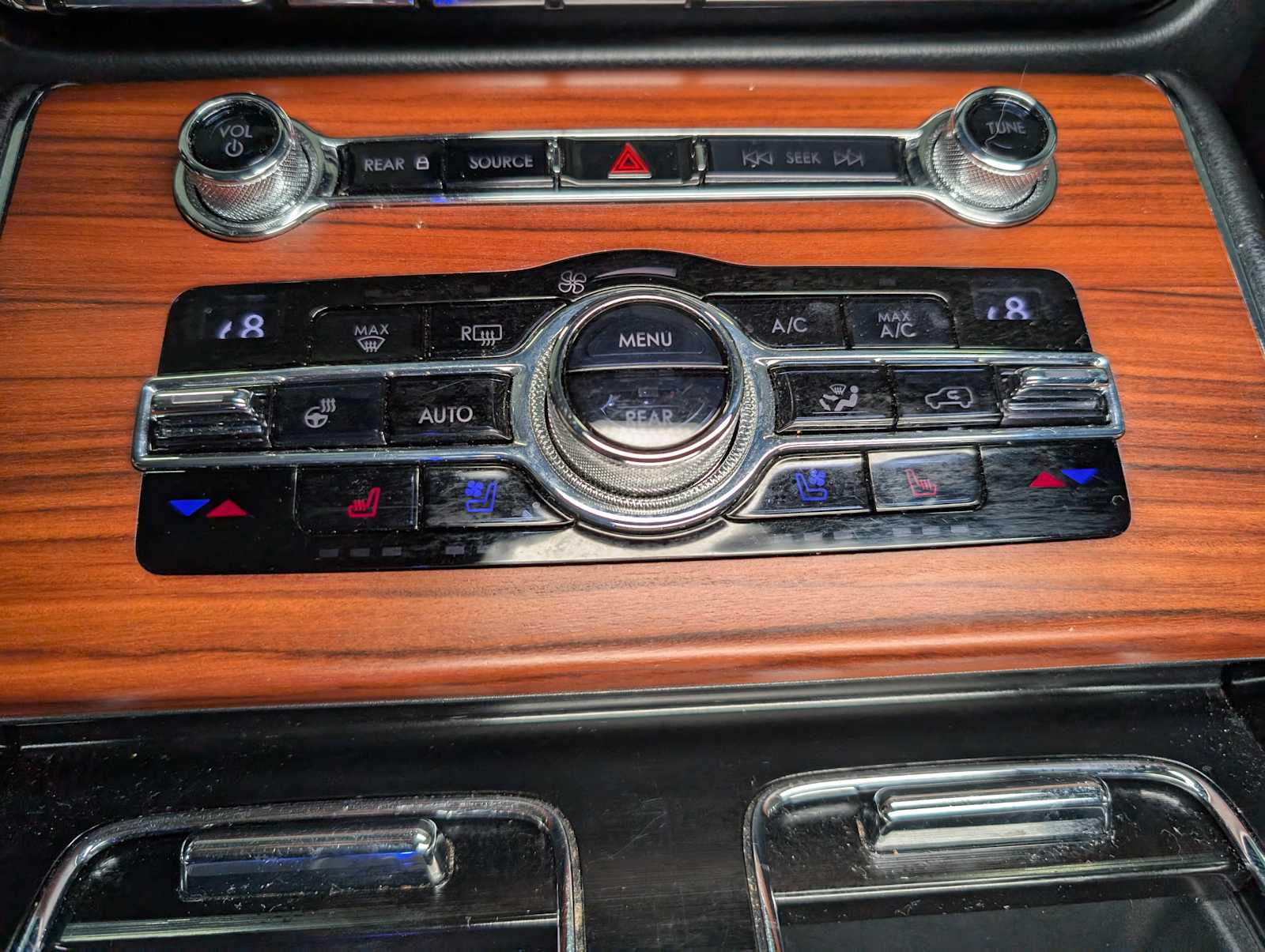 2020 Lincoln Aviator Reserve photo 28
