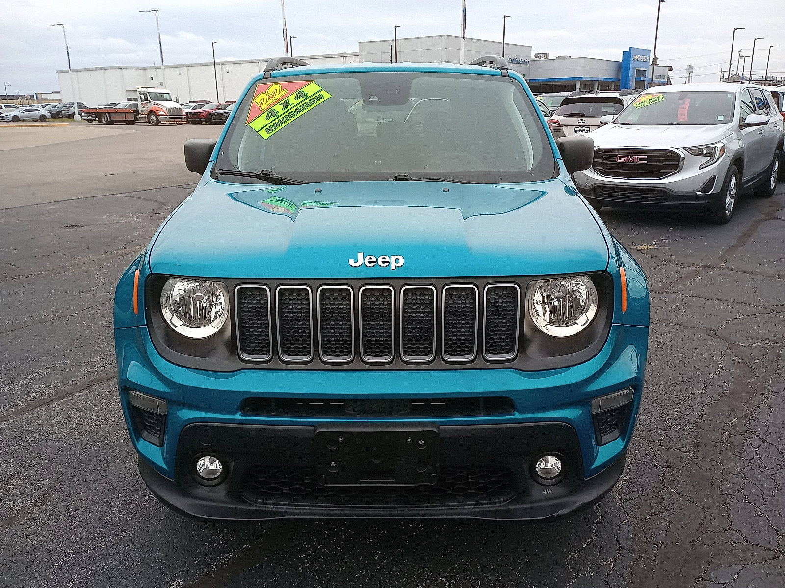 2022 Jeep Renegade Latitude photo 3