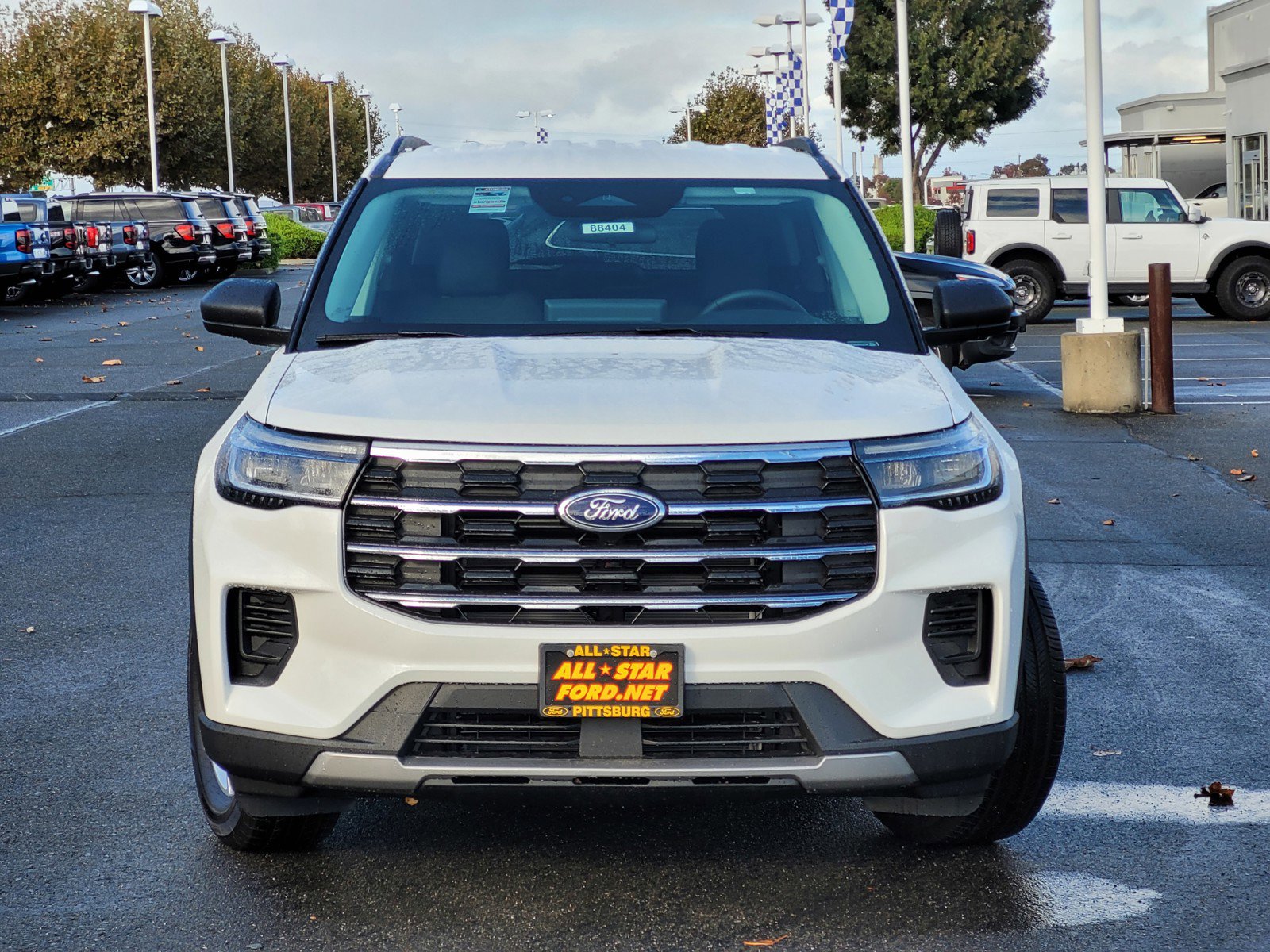 2026 Ford Explorer photo 2