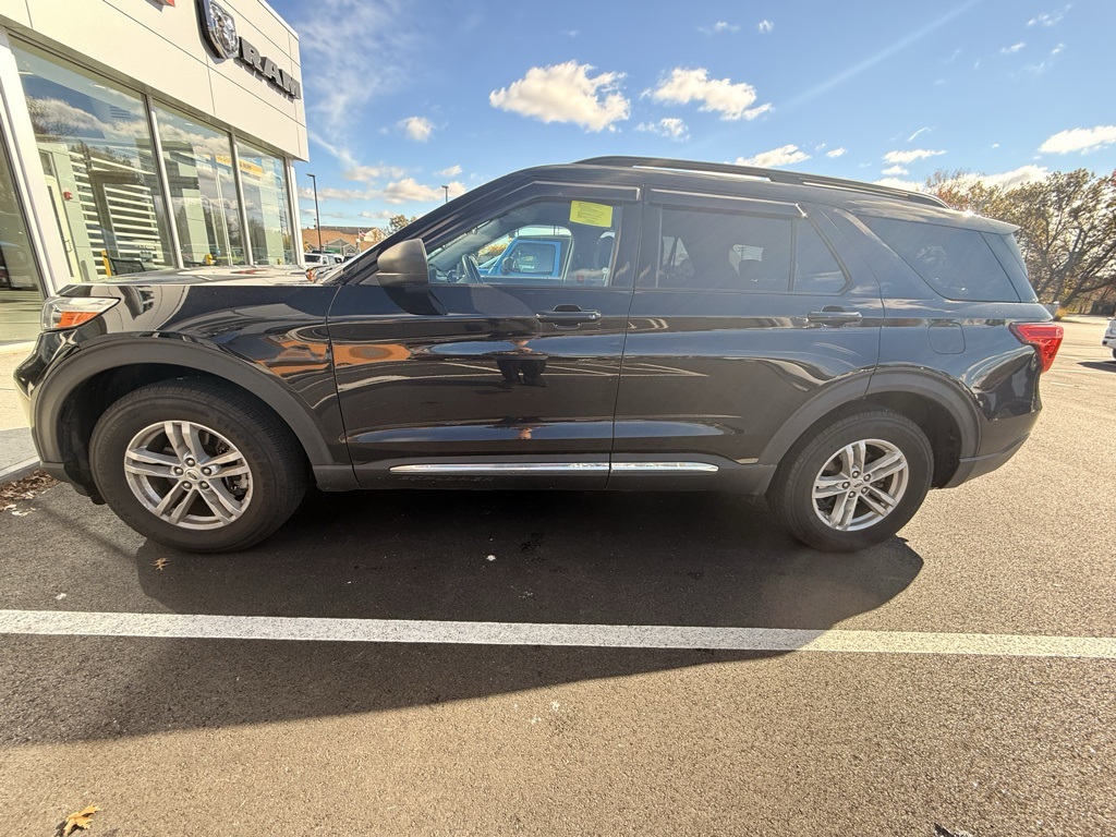 2021 Ford Explorer XLT photo 4