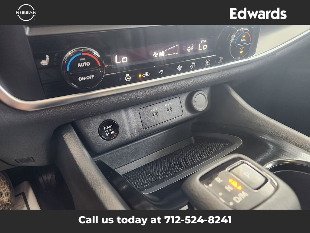 2024 Nissan Rogue SV photo 29