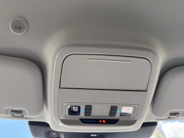2025 Ford Explorer photo 40