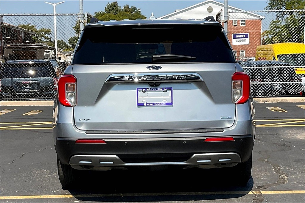 2020 Ford Explorer XLT photo 3