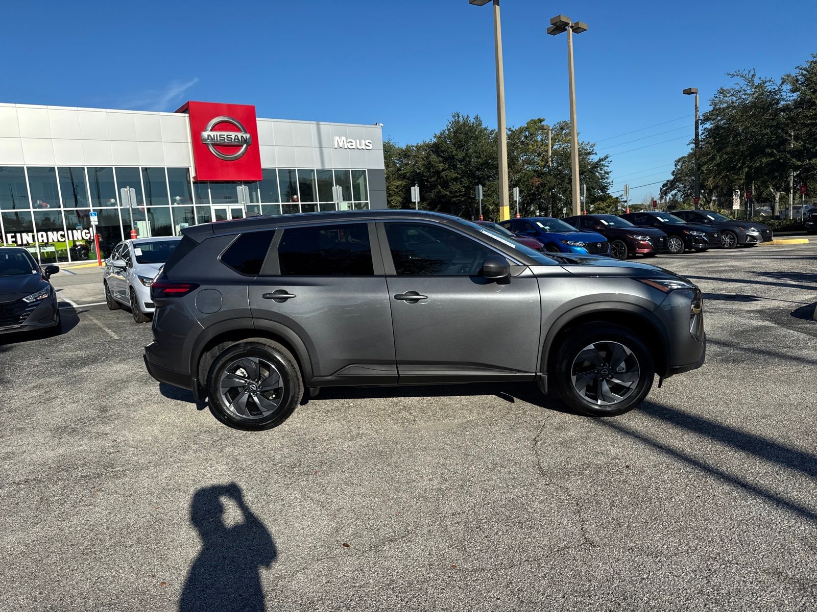2026 Nissan Rogue SV photo 2