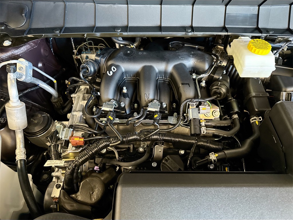 2025 Nissan Pathfinder Platinum photo 21