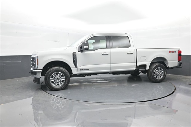 2025 Ford F-250 Lariat photo 4