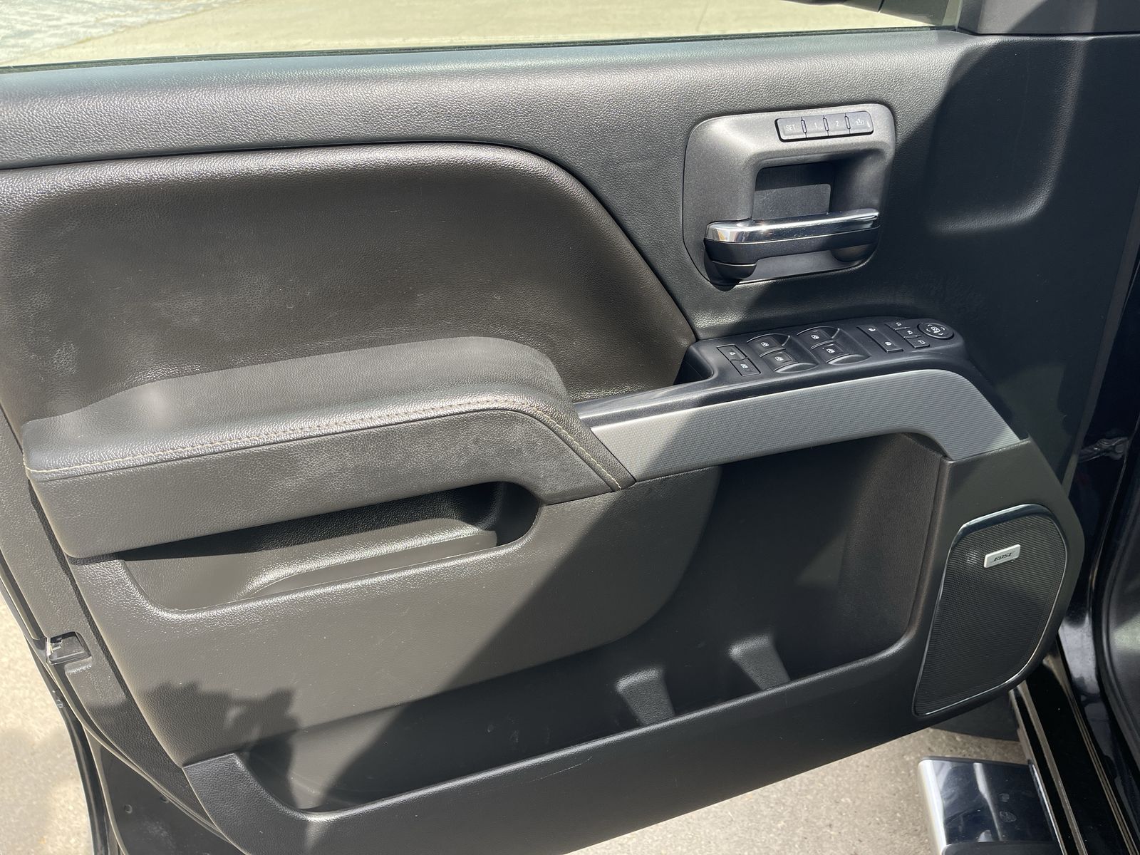 2017 Chevrolet Silverado 1500 LTZ photo 2