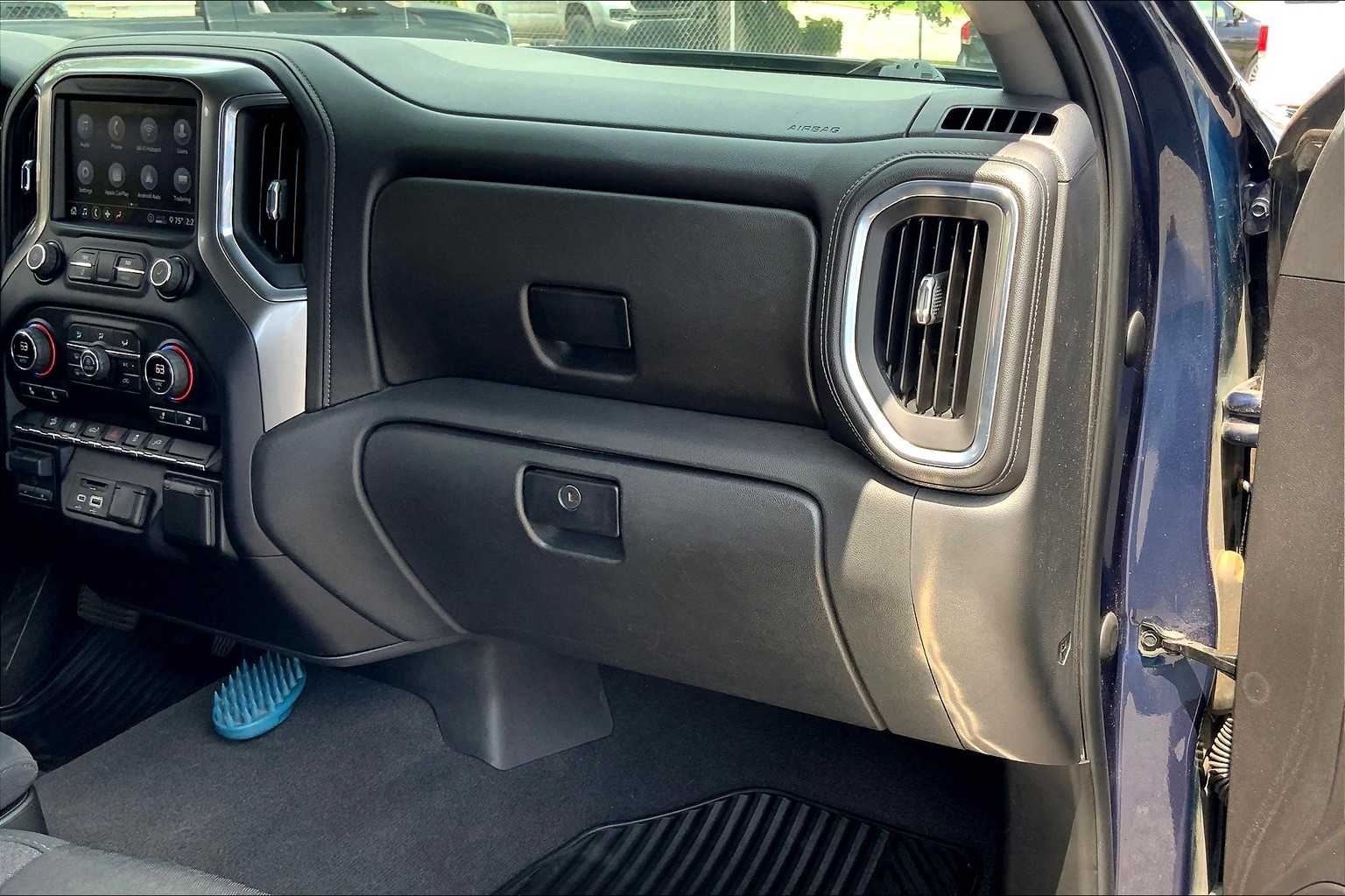 2020 Chevrolet Silverado 1500 LT photo 16
