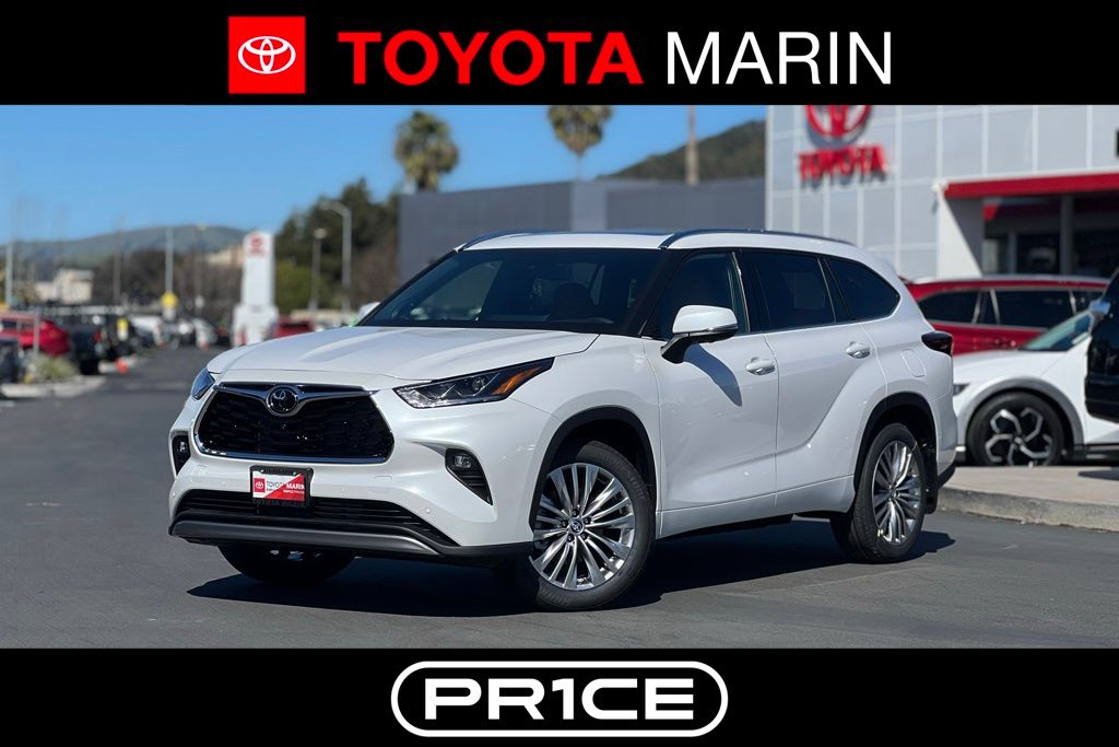 2024 Toyota Highlander Platinum's photo