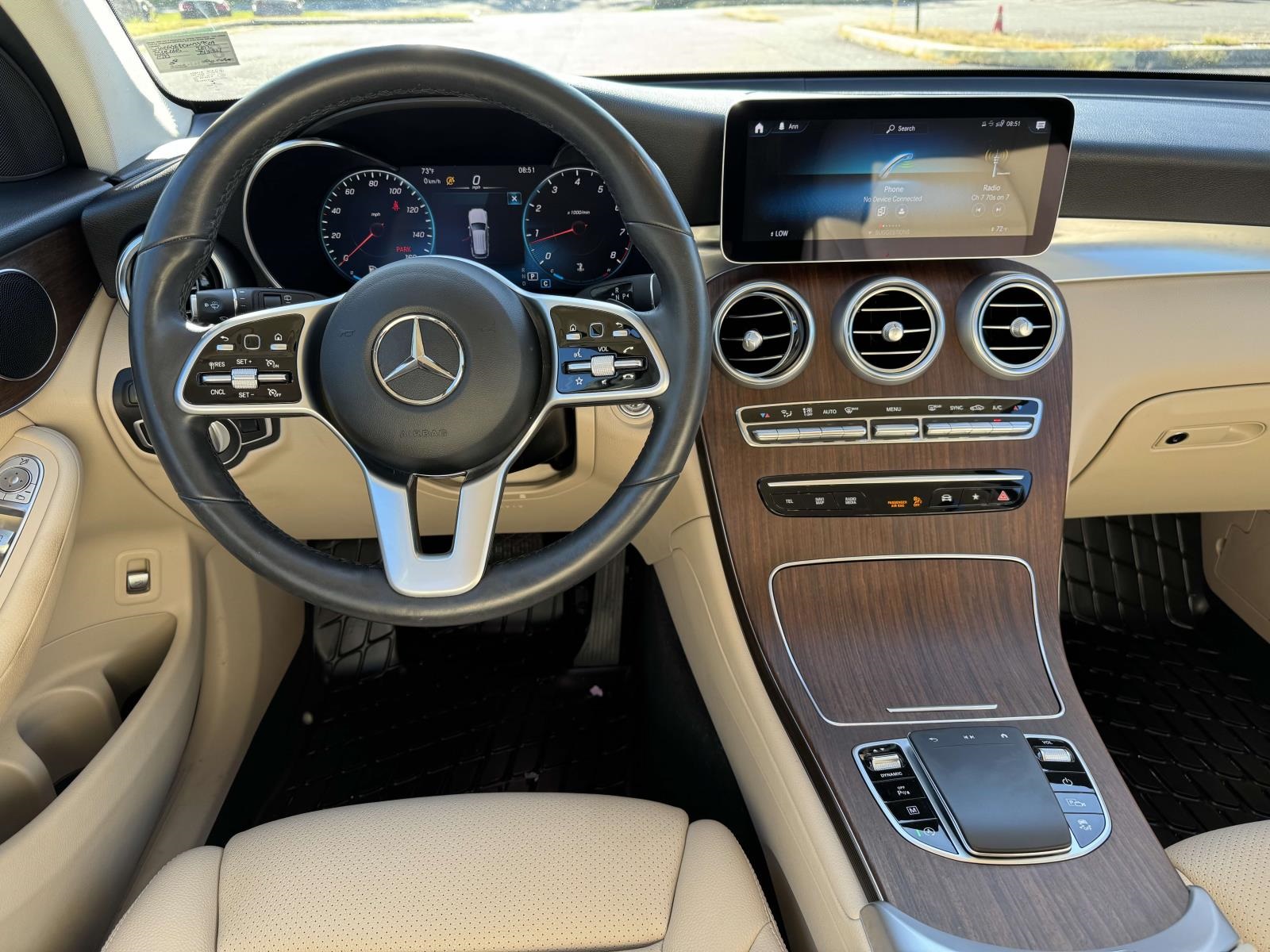 2022 Mercedes Benz GLC 300 4MATIC photo 2