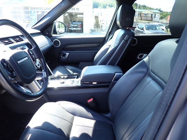 2020 Land Rover Discovery HSE photo 12