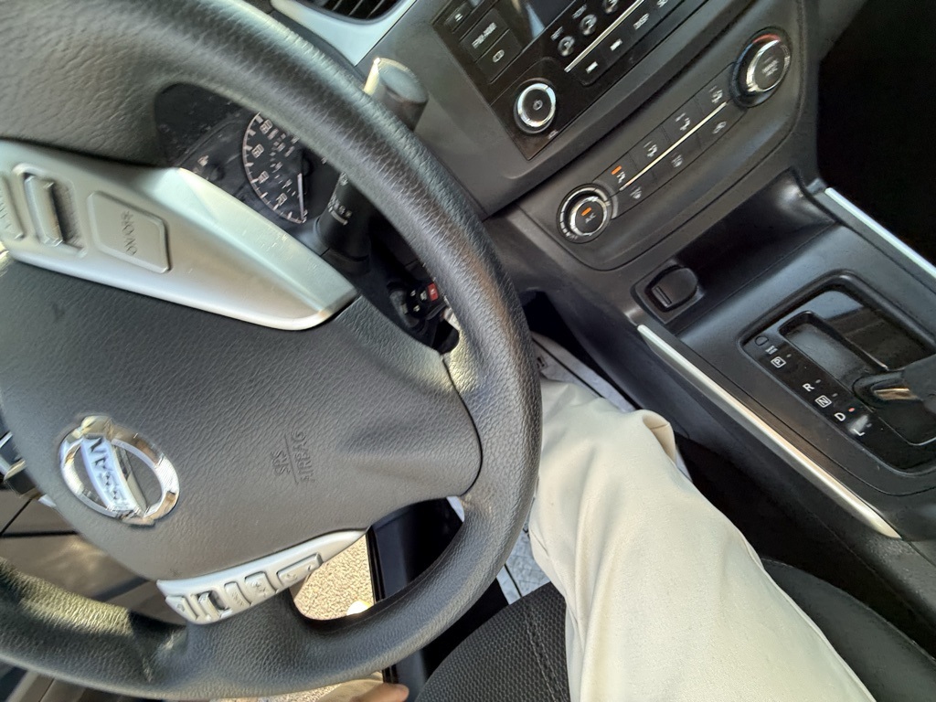 2016 Nissan Sentra S photo 2