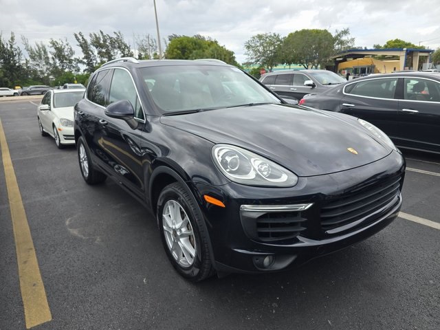 2018 Porsche Cayenne Base Platinum Edition photo 3
