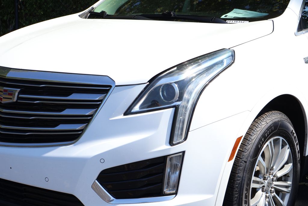 2017 Cadillac XT5 Luxury photo 3