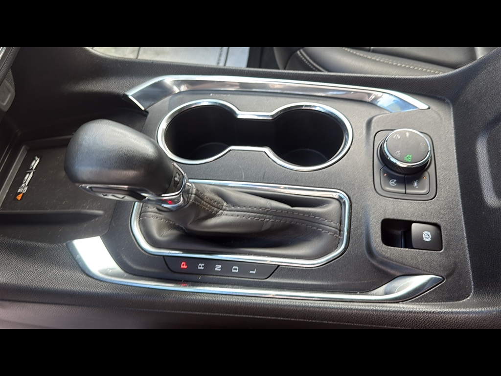 2023 Chevrolet Traverse Leather photo 15