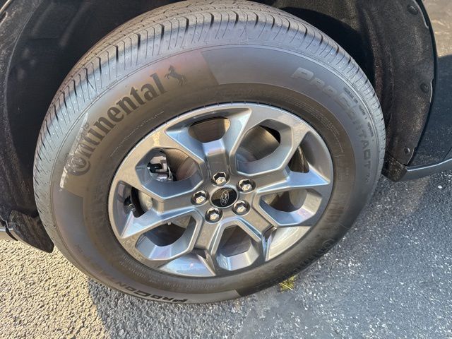 2025 Ford Maverick XLT photo 2