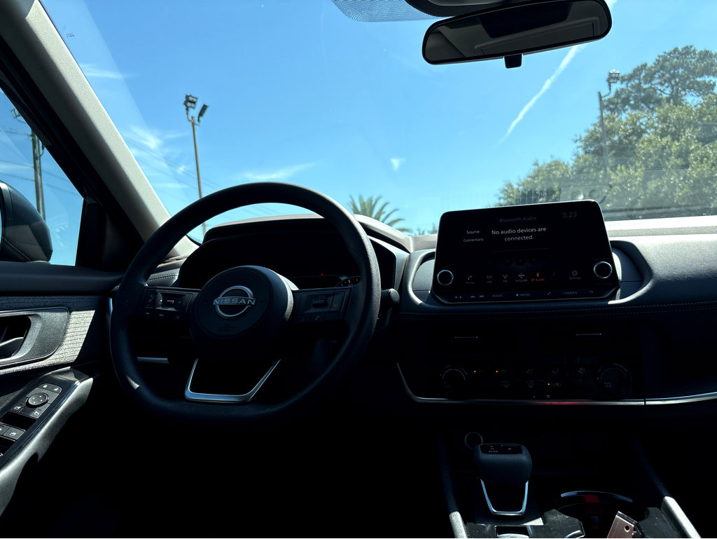 2023 Nissan Rogue S photo 4
