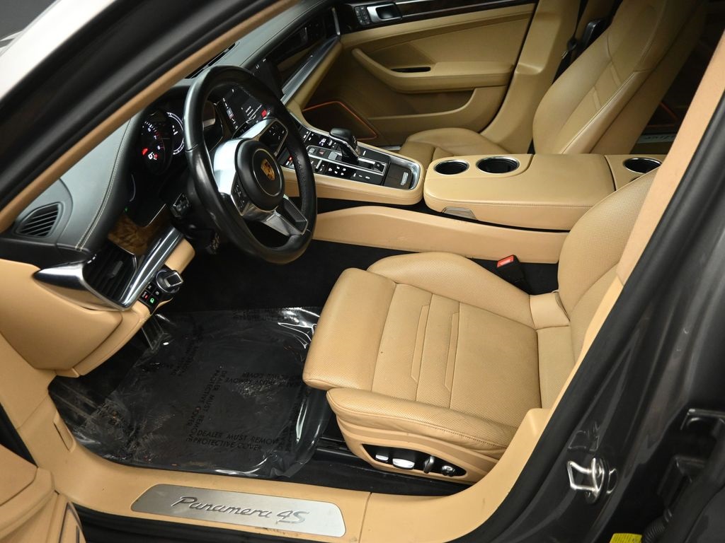 2018 PORSCHE PANAMERA - Image 9