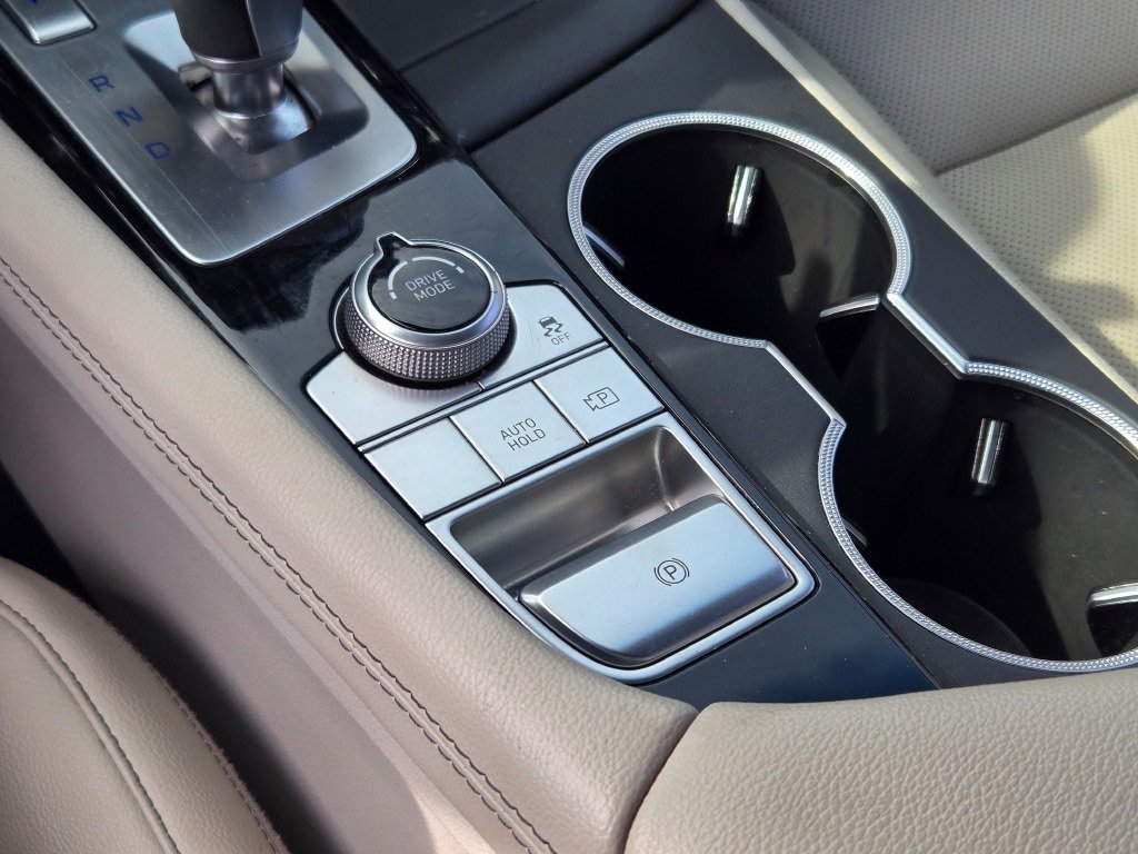 2023 Genesis G70 2.0T photo 26