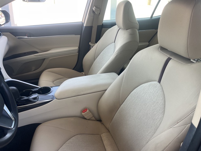 2018 Toyota Camry LE photo 8
