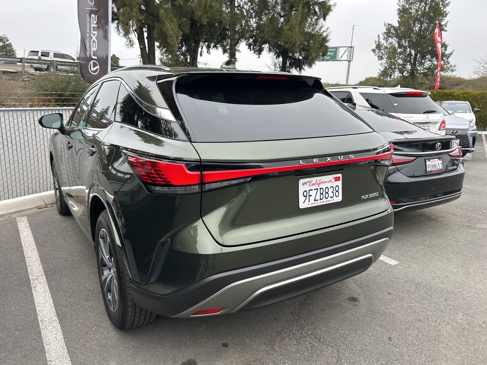 2023 Lexus RX 350 Premium photo 4