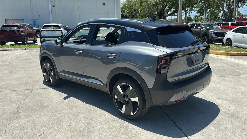 2025 Nissan Kicks SR photo 3