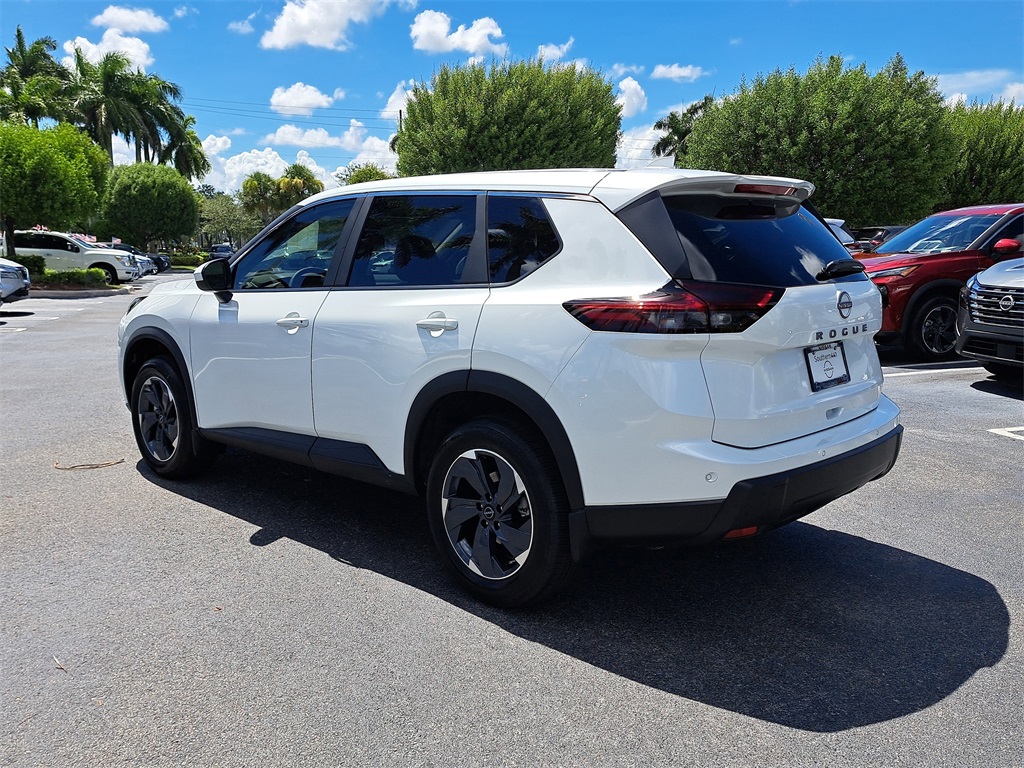 2026 Nissan Rogue SV photo 5