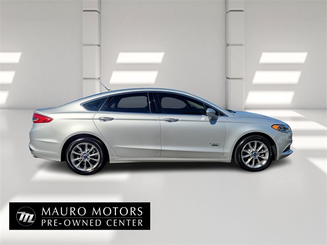 2018 Ford Fusion Energi SE photo 2