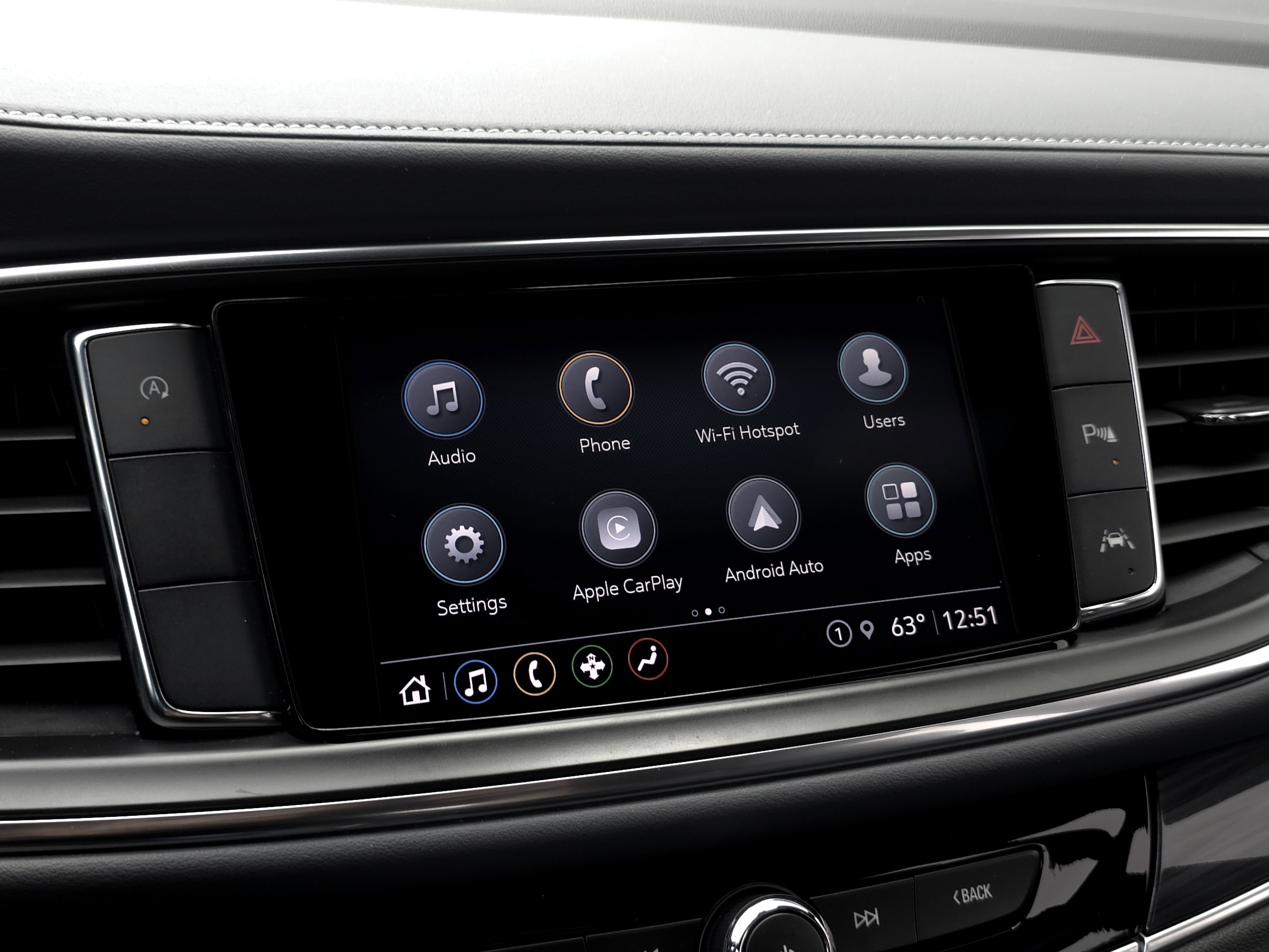 2022 Buick Enclave Essence photo 7
