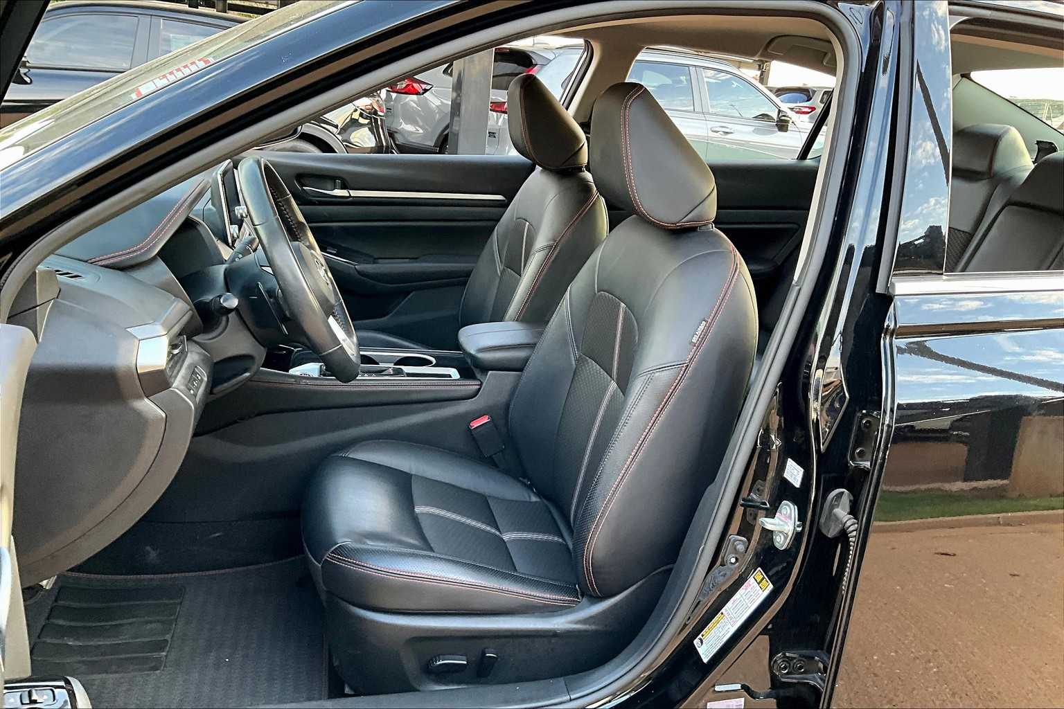 2024 Nissan Altima 2.5 SR photo 7