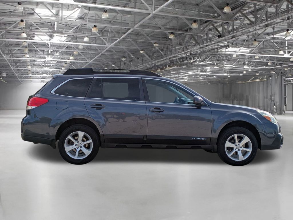 2014 Subaru Outback 2.5i Premium photo 4