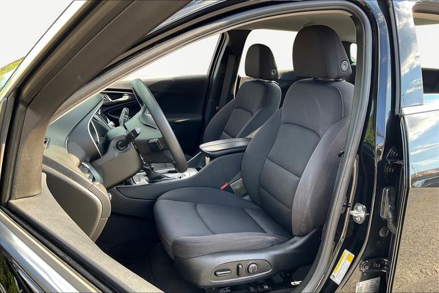2023 Chevrolet Malibu 1LT photo 14