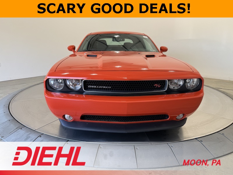 2013 Dodge Challenger R/T photo 2
