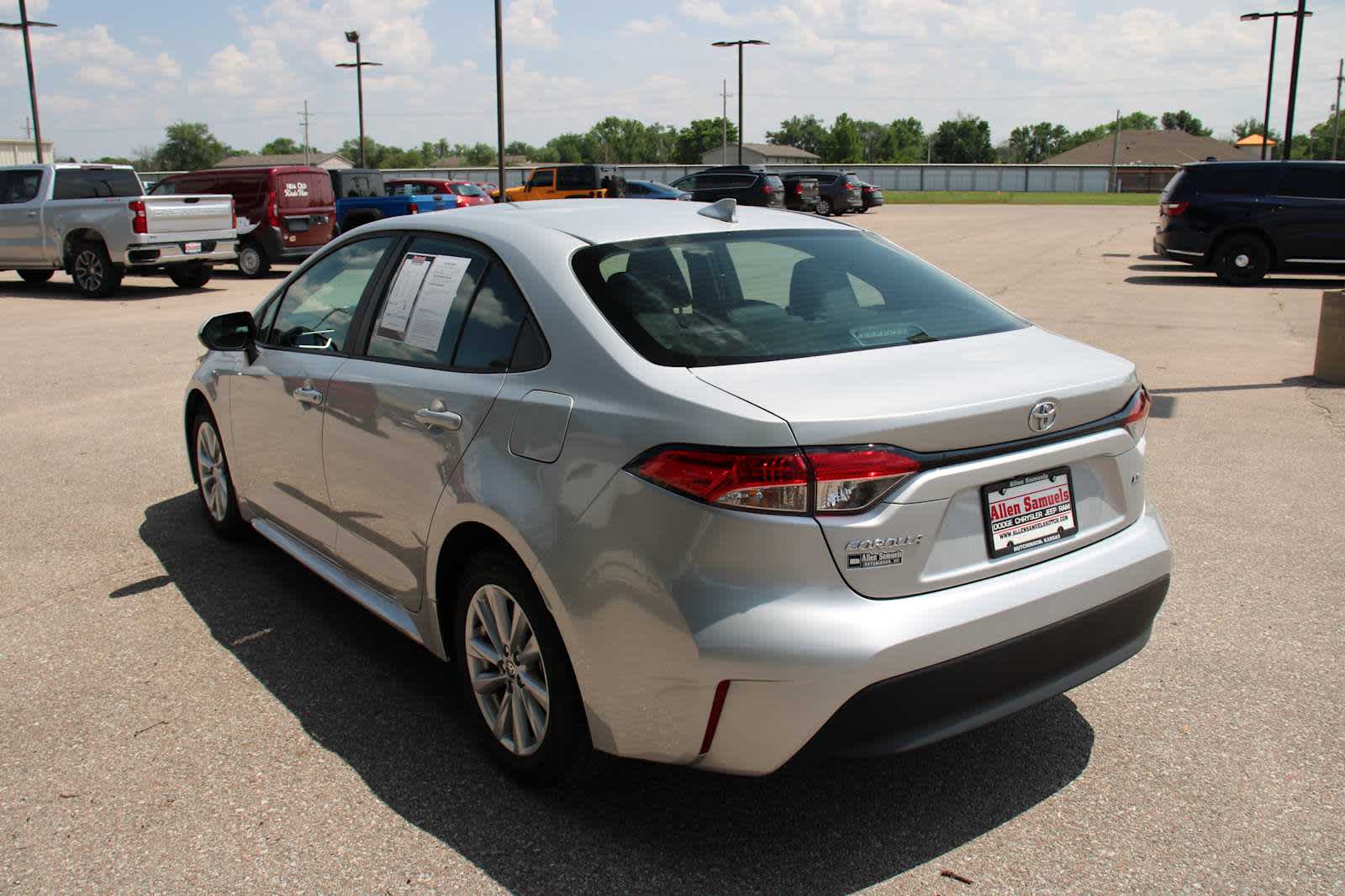 2024 Toyota Corolla LE photo 6