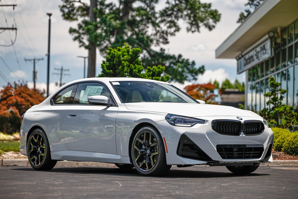 2025 BMW 2 Series 230i's photo