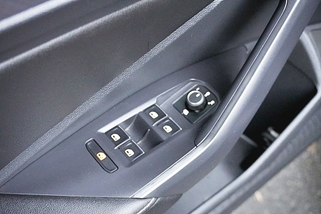 Used 2024 Black Volkswagen 1.5T SE image 21