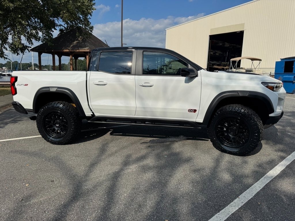 2026 Chevrolet Colorado ZR2 photo 11