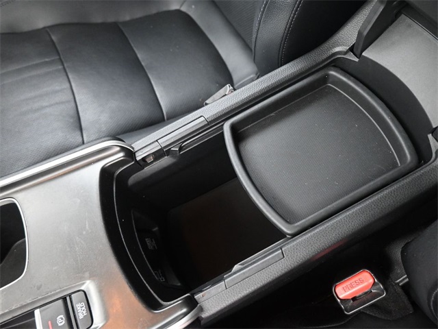 2018 Honda Accord Touring 2.0T photo 4