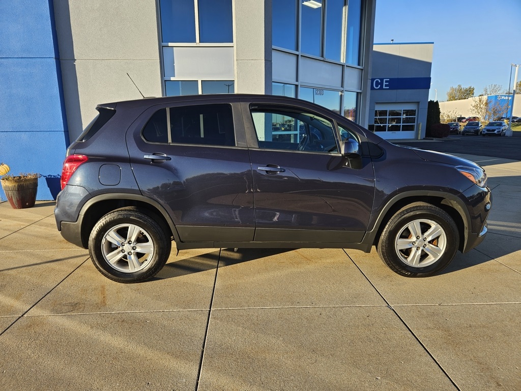 2019 Chevrolet Trax LS photo 4